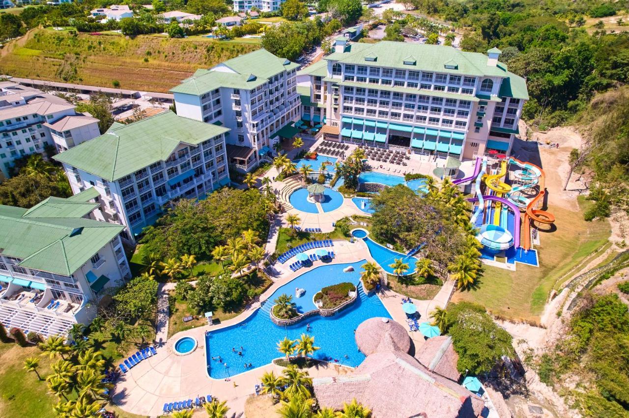 Gran Evenia Bijao Hotel Santa Clara  Exterior foto Aerial view of the hotel