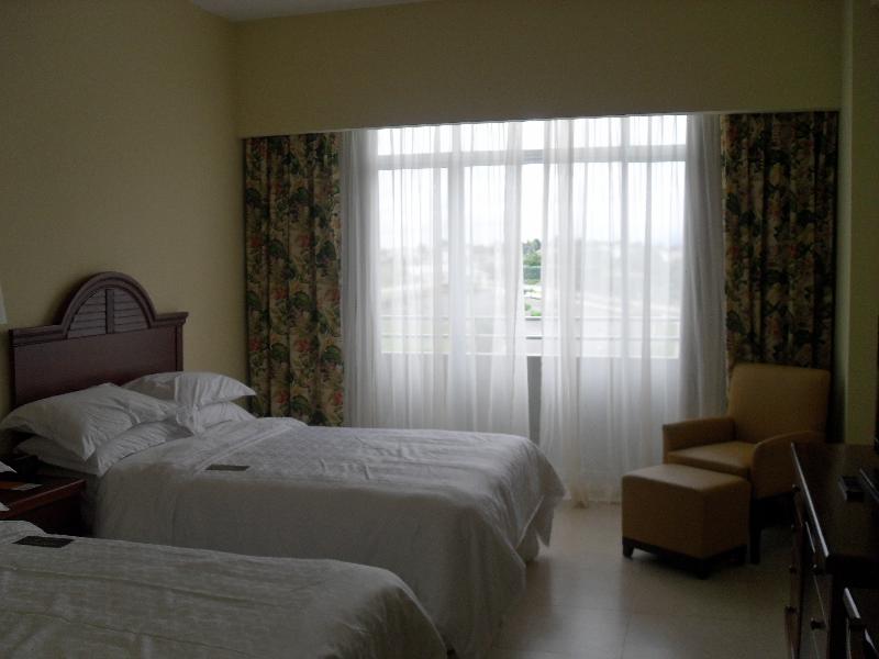 Gran Evenia Bijao Hotel Santa Clara  Exterior foto A room at the hotel