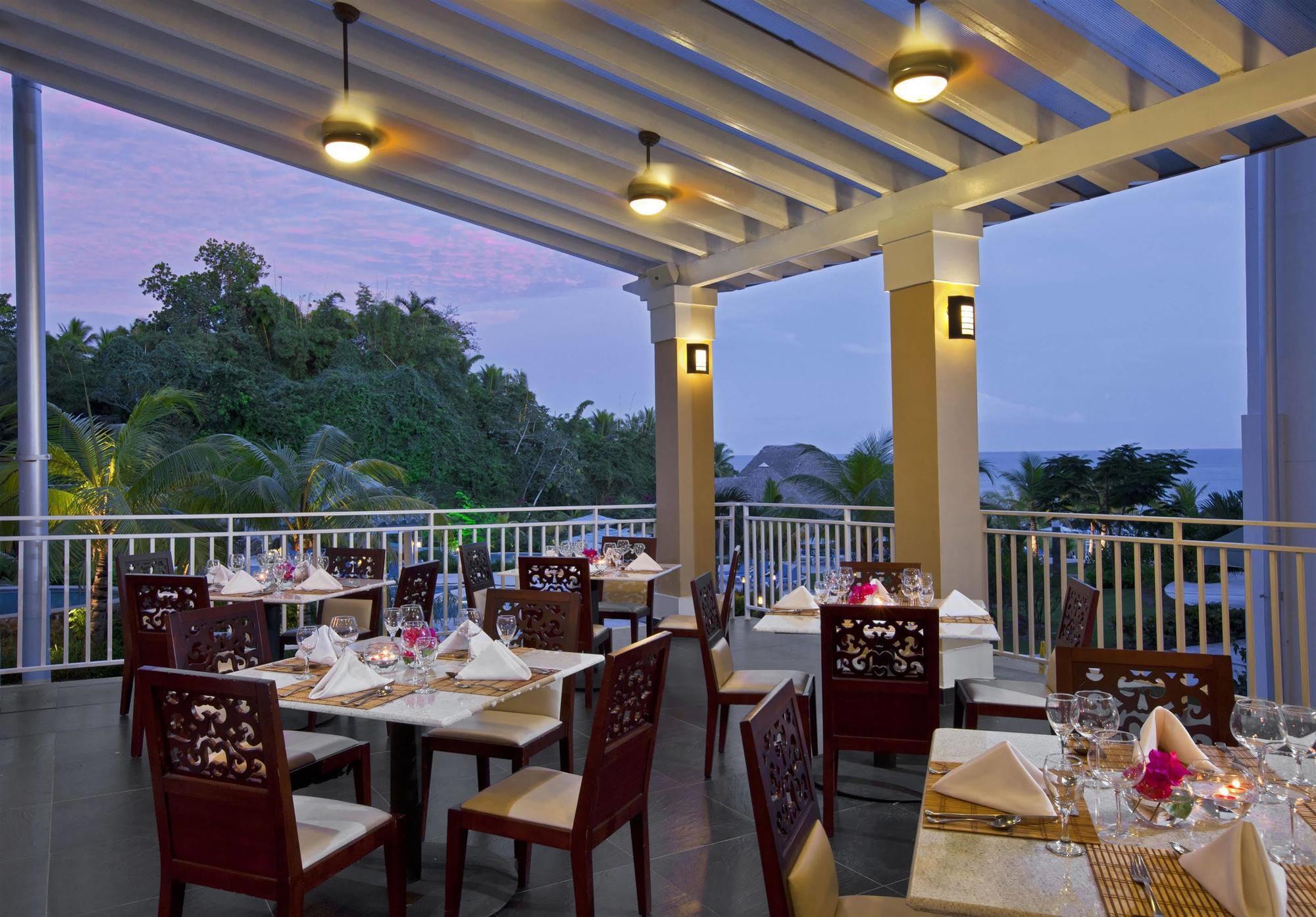 Gran Evenia Bijao Hotel Santa Clara  Restaurante foto The restaurant at the hotel
